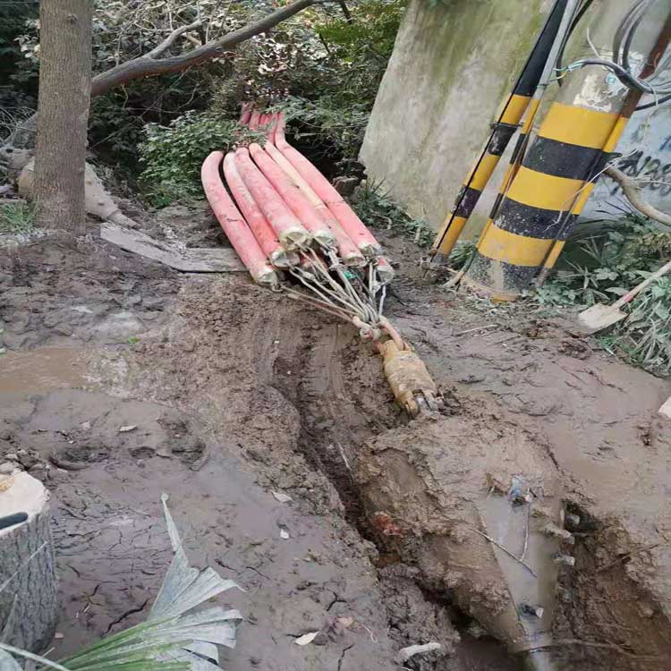 峡江拖拉管